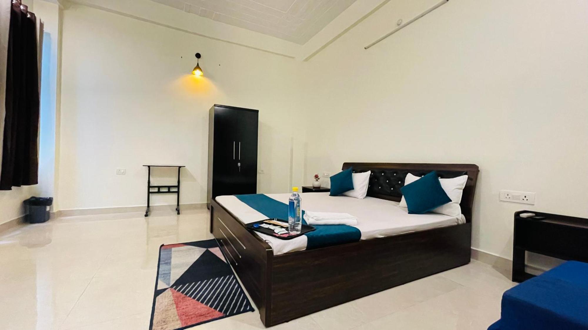 Atulyam Stays Sushant Golf City ลัคเนา ภายนอก รูปภาพ