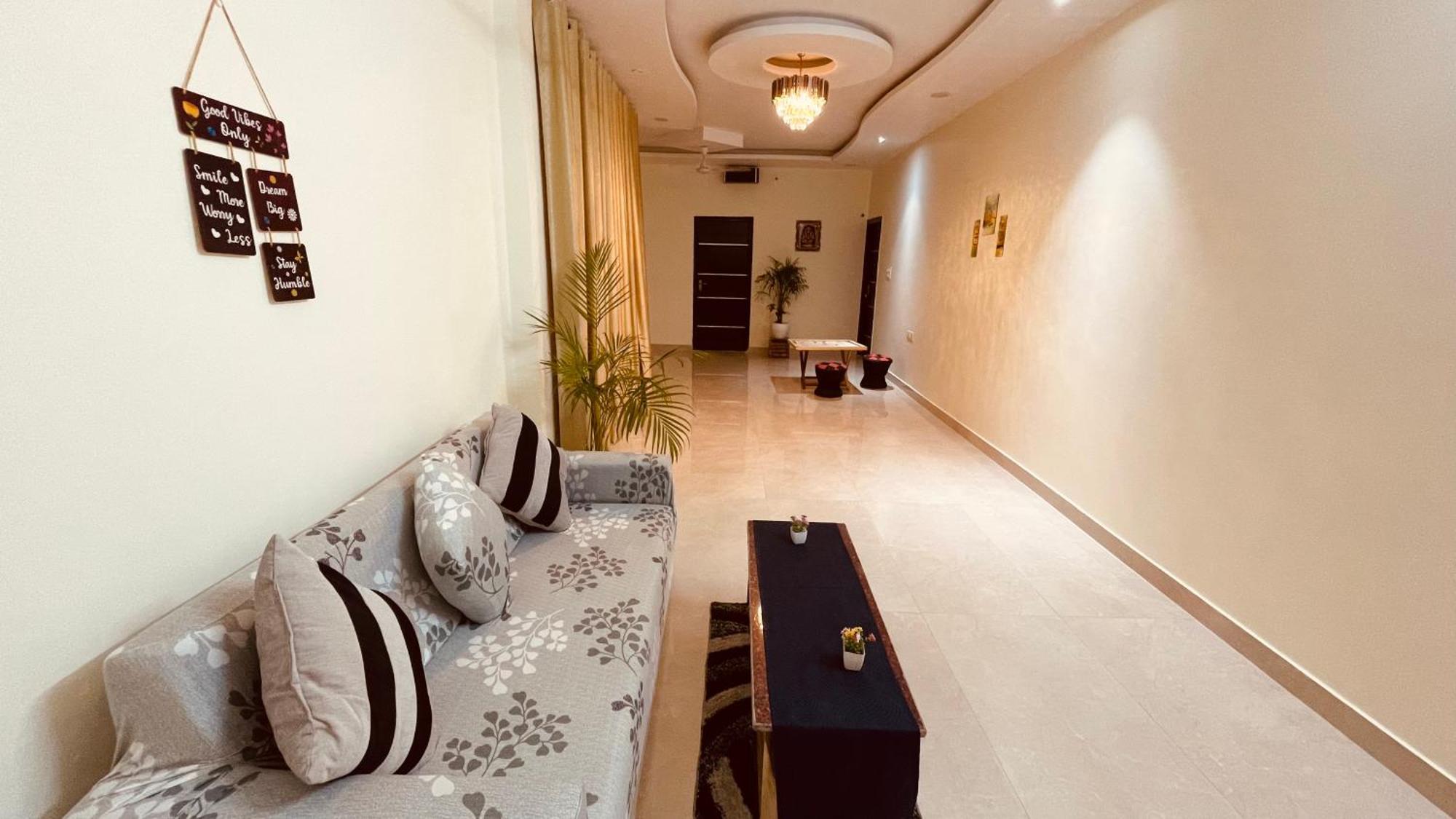 Atulyam Stays Sushant Golf City ลัคเนา ภายนอก รูปภาพ