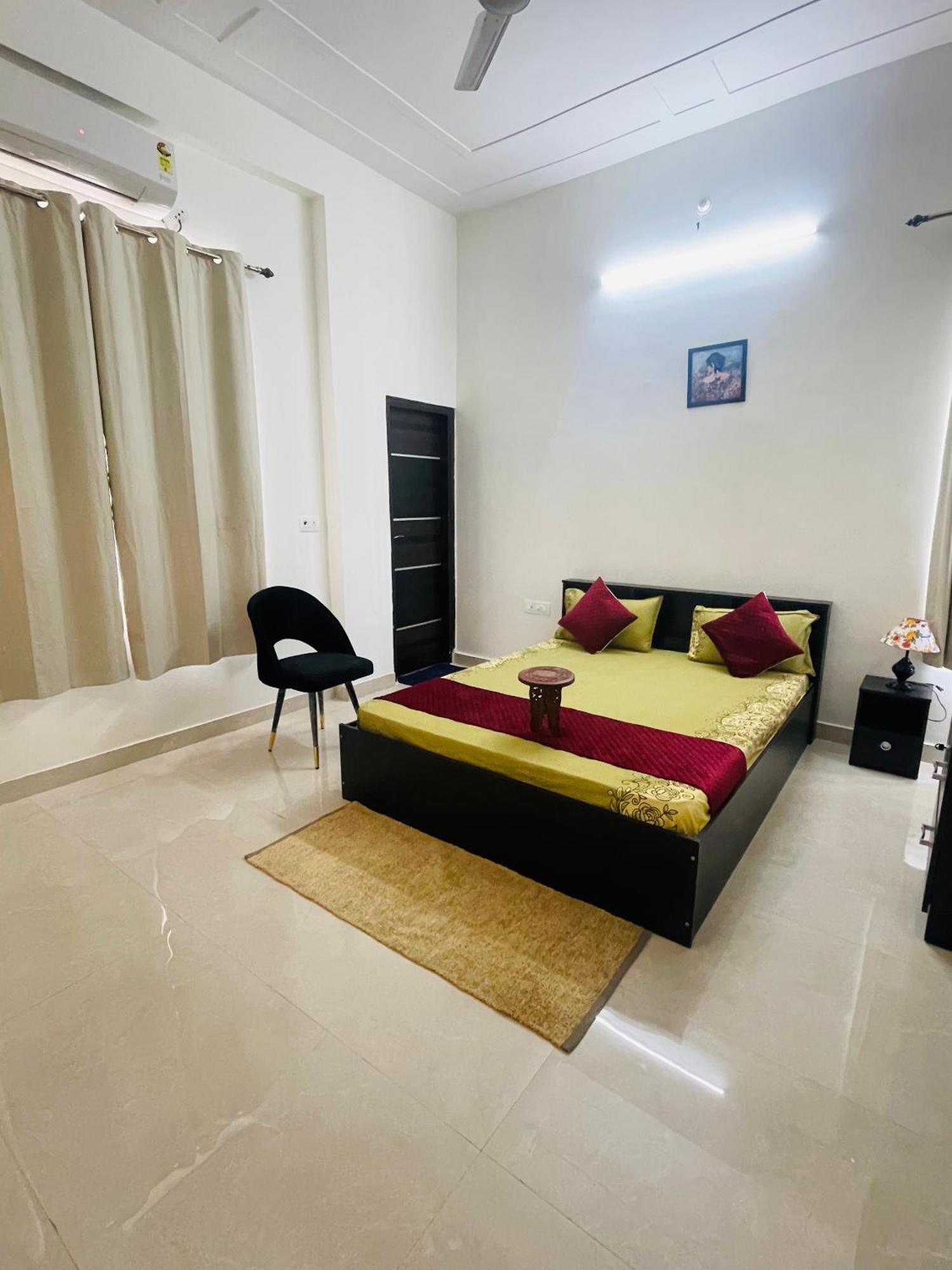Atulyam Stays Sushant Golf City ลัคเนา ภายนอก รูปภาพ