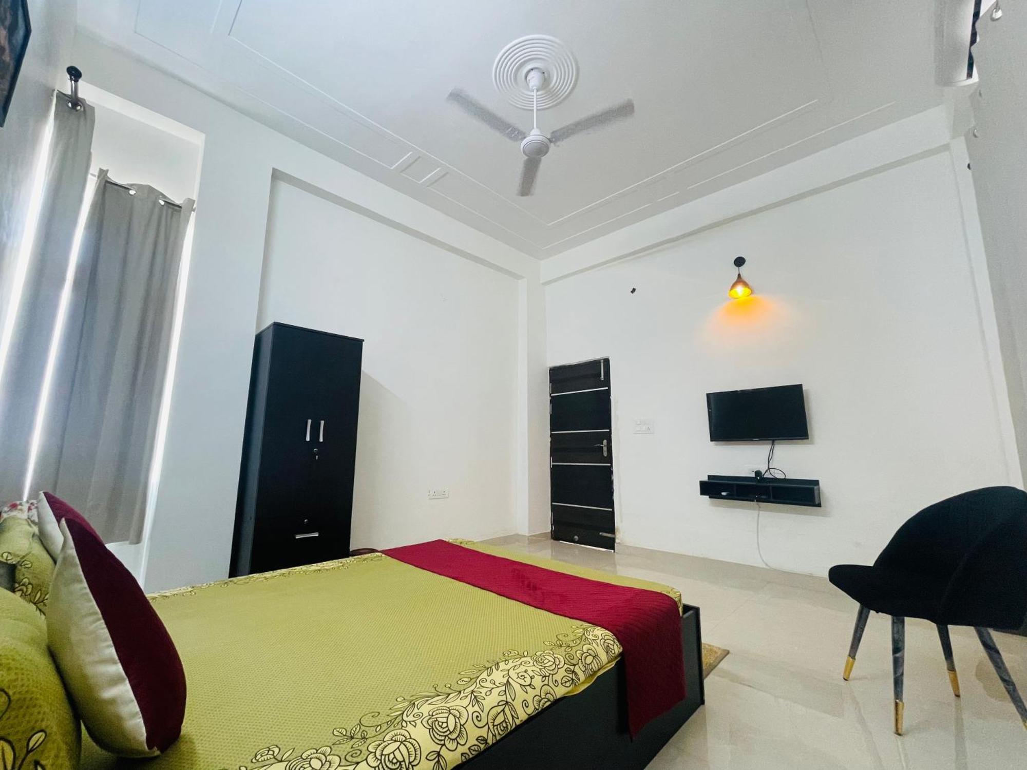 Atulyam Stays Sushant Golf City ลัคเนา ภายนอก รูปภาพ